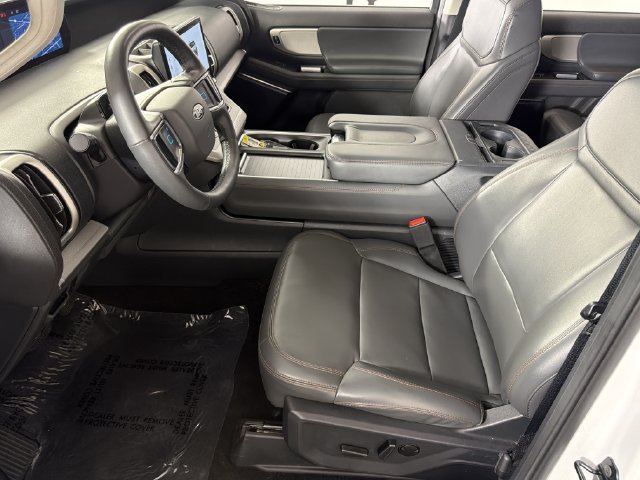 Used 2025 Ford Expedition Active RWD image 15