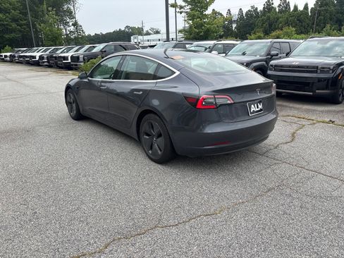 Used 2018 Tesla Model 3 Long Range RWD image 4