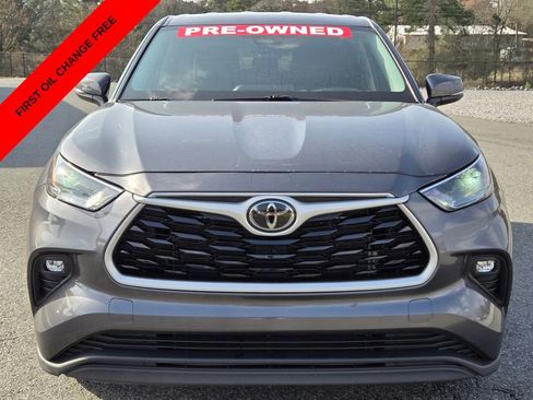 Used 2024 Toyota Highlander LE AWD/4WD image 8