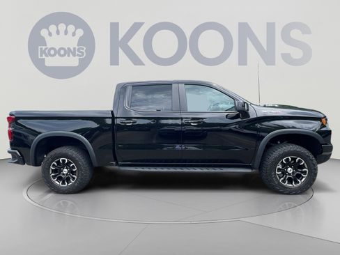 Used 2023 Chevrolet Silverado 1500 ZR2 w/ Technology Package AWD/4WD image 8