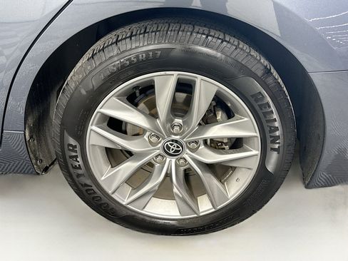 Used 2022 Toyota Avalon XLE w/ Moonroof Package image 11