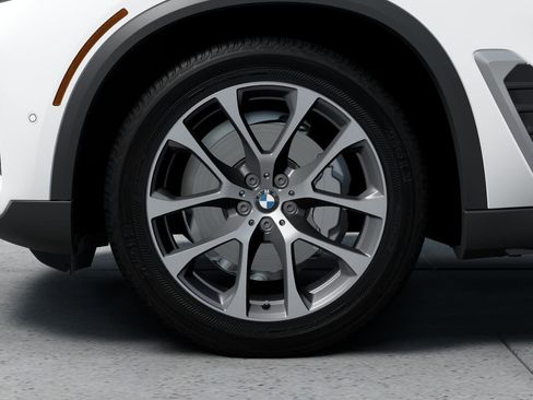 Used 2026 BMW X5 sDrive40i image 7