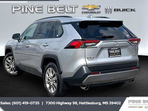 Used 2021 Toyota RAV4 Limited FWD image 2