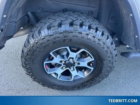 Used 2022 Jeep Wrangler Unlimited Rubicon w/ Cold Weather Group image 11