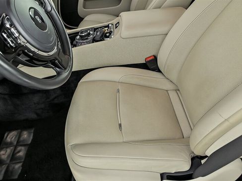 Used 2015 Rolls-Royce Wraith RWD image 18