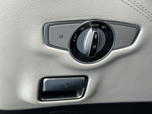 Used 2017 Mercedes-Benz S 63 AMG 4MATIC Cabriolet image 32