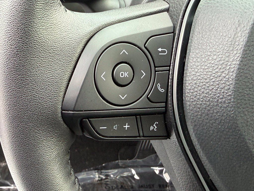 Used 2022 Toyota RAV4 XLE w/ Convenience Package AWD/4WD image 24