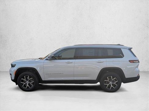 New 2025 Jeep Grand Cherokee L Limited w/ Trailer Tow Package image 4