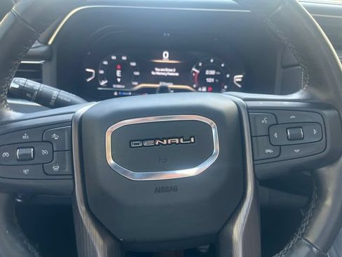 Used 2023 GMC Yukon Denali Ultimate AWD/4WD image 17