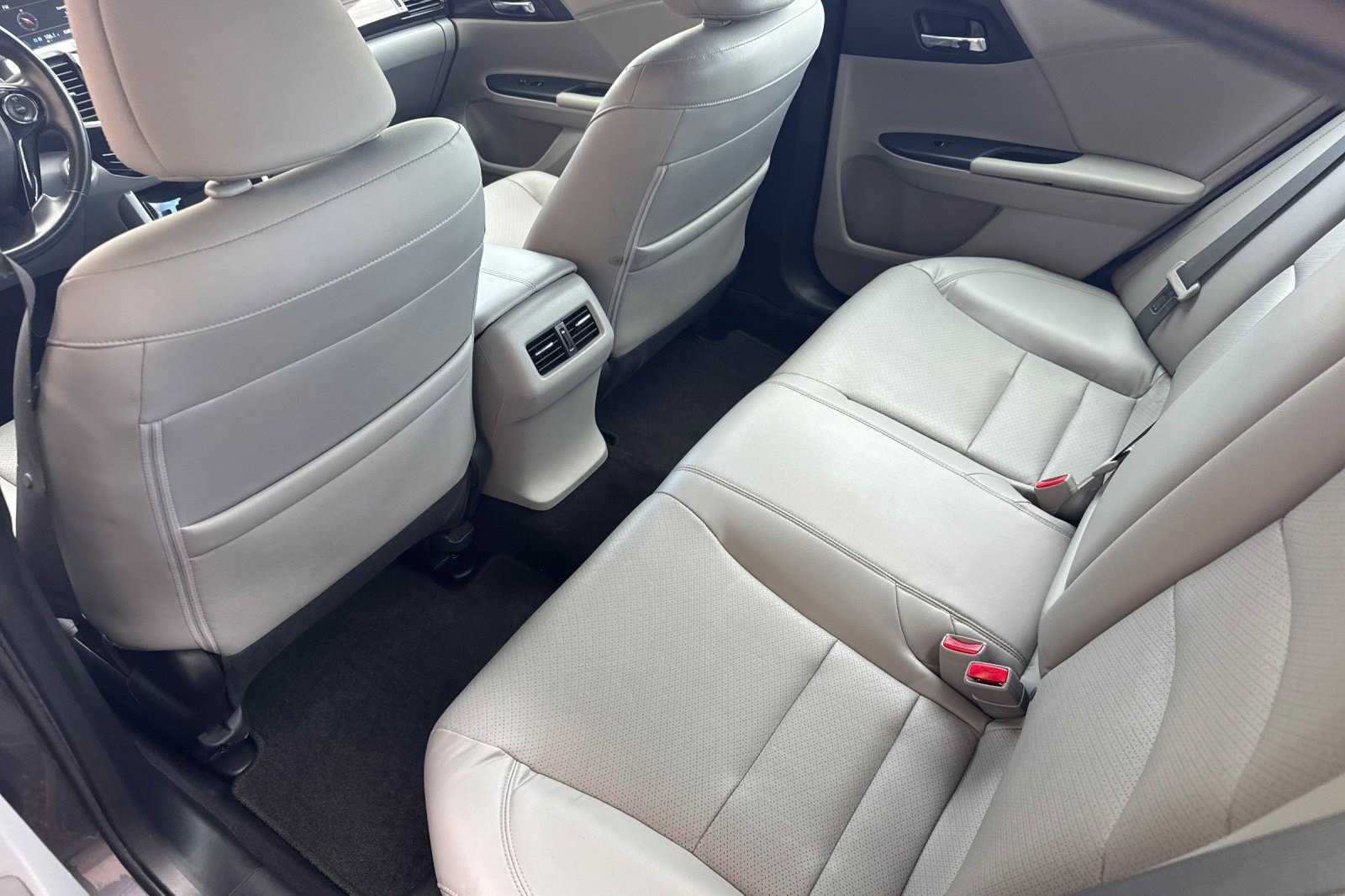 Used 2016 Honda Accord EX-L image 26