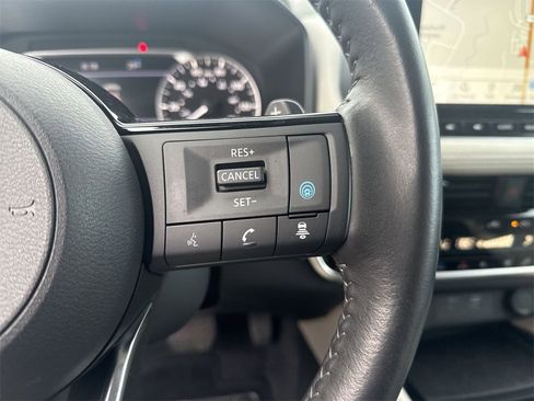 Used 2023 Nissan Rogue SL w/ SL Premium Package image 20