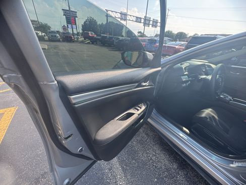 Used 2018 Honda Civic LX image 4