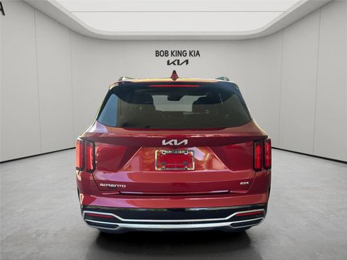 Used 2023 Kia Sorento SX AWD/4WD image 4