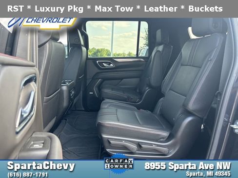 Used 2023 Chevrolet Suburban RST w/ Luxury Package image 16