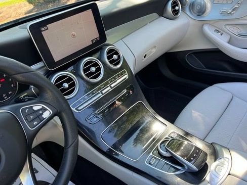 Used 2017 Mercedes-Benz C 300 4MATIC Cabriolet image 37