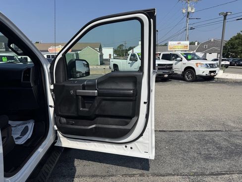 Used 2019 Ford F150 XLT w/ Equipment Group 302A Luxury image 39