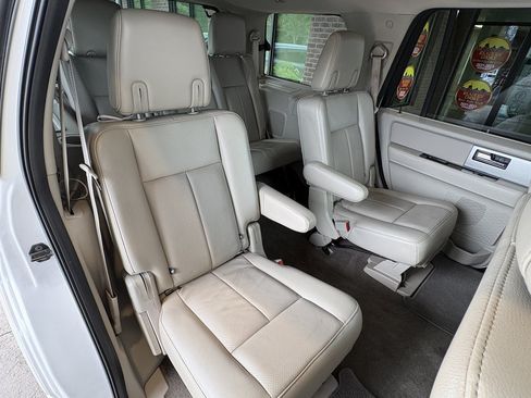 Used 2012 Ford Expedition Limited RWD image 34