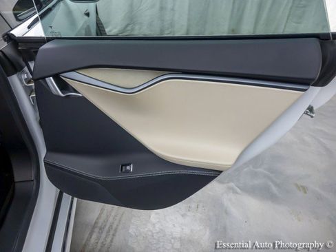 Used 2020 Tesla Model S Performance image 38