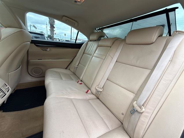 Used 2014 Lexus ES 350 w/ Luxury Package FWD image 9