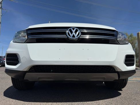 Used 2017 Volkswagen Tiguan S FWD image 40