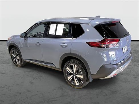 Used 2023 Nissan Rogue Platinum w/ Platinum Premium Package AWD/4WD image 2
