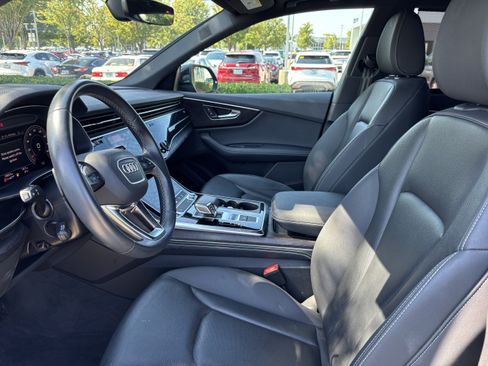 Used 2023 Audi Q8 Premium Plus w/ Premium Plus Package AWD/4WD image 3