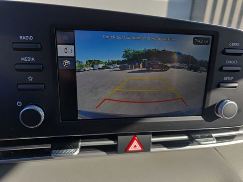 New 2026 Hyundai Elantra SE FWD image 24