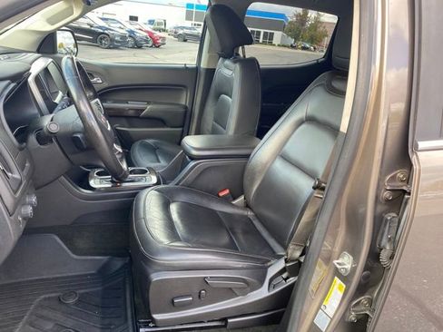 Certified 2017 GMC Canyon SLT w/ Driver Alert Package image 15