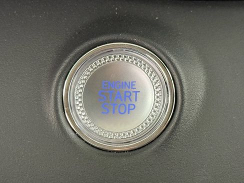 Used 2025 Genesis GV70 2.5T w/ Select Package image 25