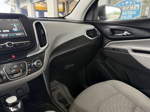 Used 2018 Chevrolet Equinox LS FWD image 18