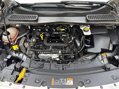 Used 2019 Ford Escape SE FWD image 14