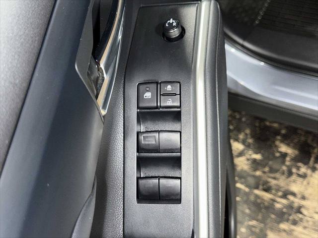 Certified 2022 Toyota Highlander XLE AWD/4WD image 23