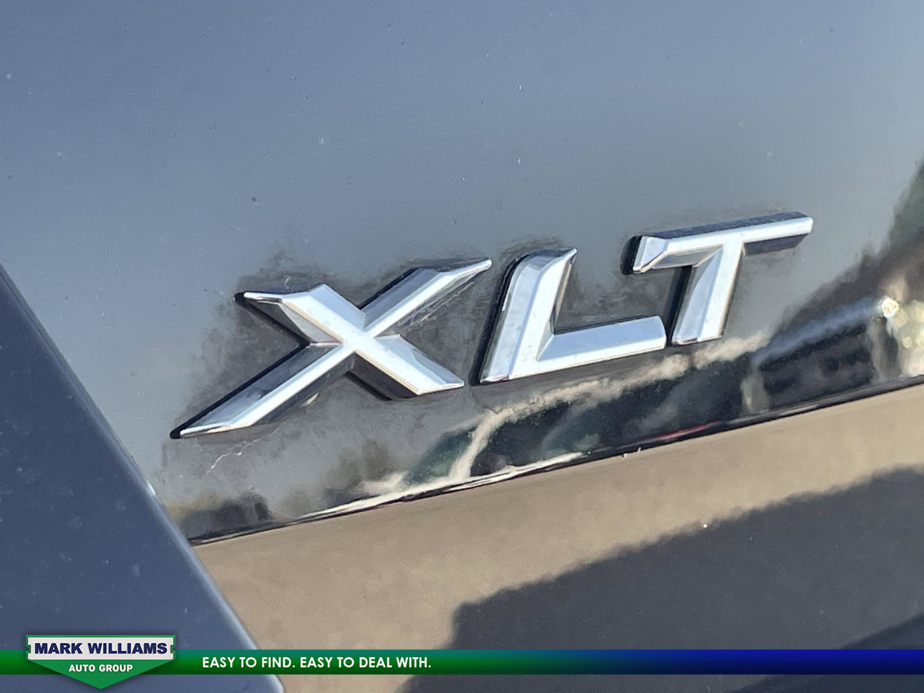 Used 2022 Ford Explorer XLT AWD/4WD image 10