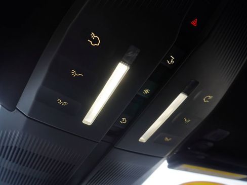 Used 2023 Fisker Ocean Extreme image 28