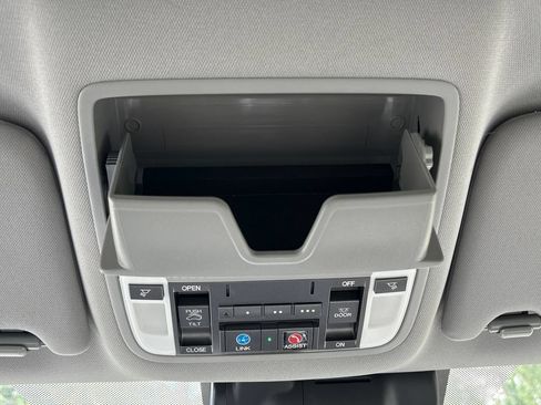 Used 2020 Acura MDX SH-AWD w/ Technology Package image 35