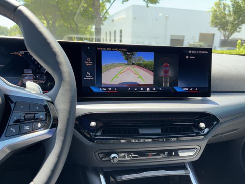 Certified 2025 BMW 230i xDrive Coupe w/ Convenience Package AWD/4WD image 31