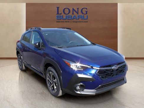 Used 2025 Subaru Crosstrek 2.0i Premium image 3