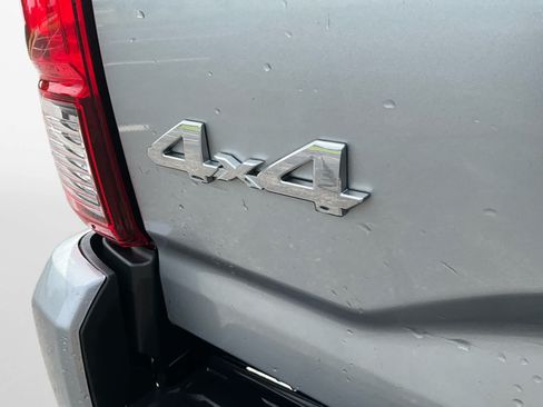 Used 2023 Toyota Tacoma SR AWD/4WD image 19