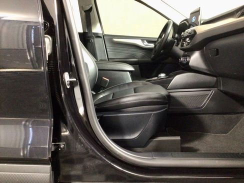 Used 2022 Ford Escape SEL w/ Technology Package image 36