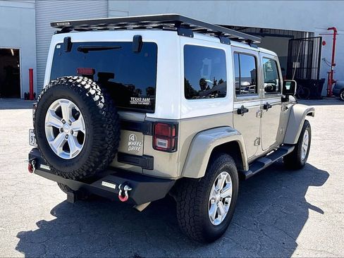 Used 2017 Jeep Wrangler Unlimited Sahara w/ Quick Order Package 24E Chief AWD/4WD image 4