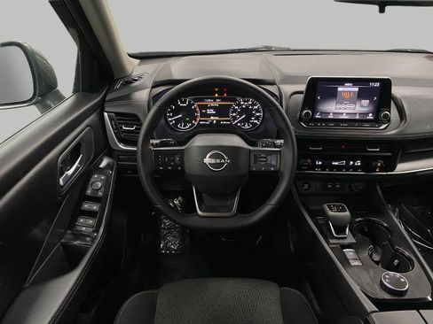 Certified 2025 Nissan Rogue SV image 13