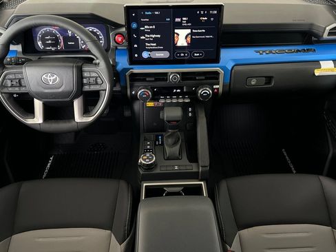 Used 2026 Toyota Tacoma TRD Off-Road w/ TRD Off Road Upgrade Package AWD/4WD image 12