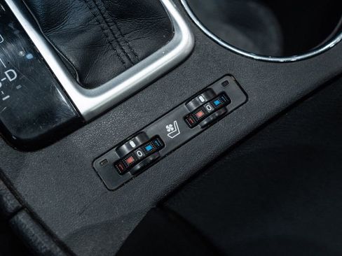 Used 2015 Toyota Highlander Limited image 30