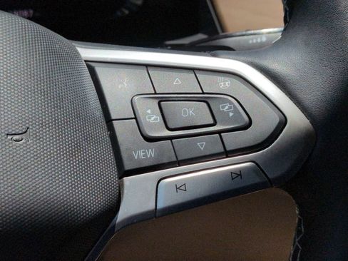 Used 2024 Volkswagen Atlas SE FWD image 31