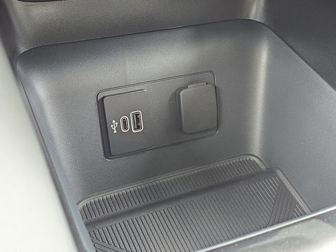 New 2026 Ford Explorer Active w/ Active Comfort Package image 25