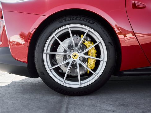 Used 2018 Ferrari 812 Superfast image 27