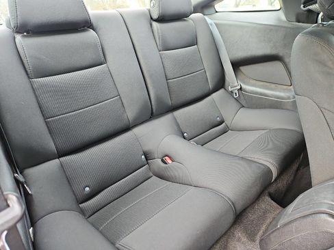 Used 2013 Ford Mustang Coupe image 14