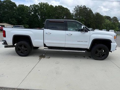 Used 2015 GMC Sierra 2500 Denali w/ Duramax Plus Package AWD/4WD image 5