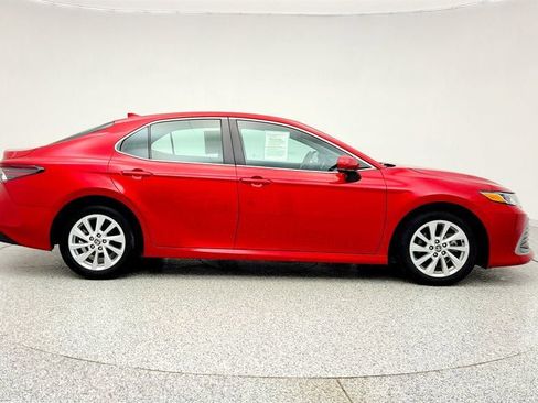 Used 2023 Toyota Camry LE image 4