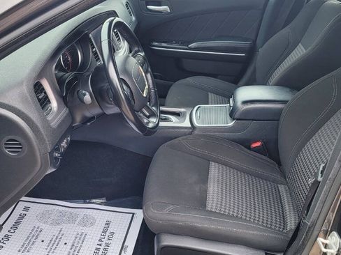 Used 2023 Dodge Charger SXT RWD image 10